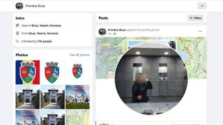 Situație de tot râsul pe pagina de Facebook a Primăriei din Bicaz. O tânără care își face selfie într-o toaletă publică este noua imagine de profil