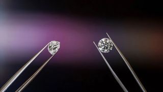 Preşedintele american Biden blochează importurile de votcă, diamante şi fructe de mare din Rusia