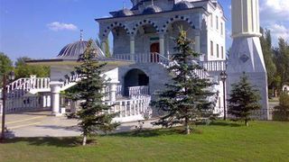 Rușii au bombardat Moscheea Sultanului Suleiman din Mariupol. Zelenski: "Încă trebuie să rezistăm. Încă trebuie să luptăm"