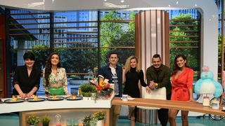 Terapia prin ras se face la “Dimineata cu noi”, cel mai fresh matinal, difuzat de luni pana vineri, de la ora 8:00, la Kanal D: “Oricine poate sa rada si sa se simta bine”