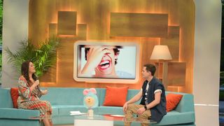 Terapia prin ras se face la &ldquo;Dimineata cu noi&rdquo;, cel mai fresh matinal, difuzat de luni pana vineri, de la ora 8:00, la Kanal D: &ldquo;Oricine poate sa rada si sa se simta bine&rdquo;