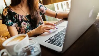 Cât de eficientă este săptâmâna de lucru de 4 zile și când ar putea fi implementată în România