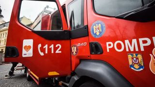Incendiu la un bloc din Suceava. 60 de persoane s-au autoevacuat