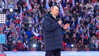 Cât a costat geaca lui Vladimir Putin de la mitingul pro-război de la Moscova