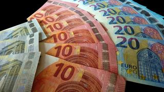 Curs valutar BNR azi, 21 martie 2022. Ce se &icirc;nt&acirc;mplă cu moneda euro?