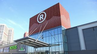 Imagini de coșmar cu centrul comercial "Retroville" din Kiev după bombardamentul Rusiei