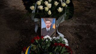 Un soldat ucrainean de 21 de ani, înmormântat la 900 de kilometri de casă