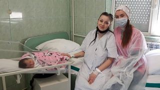 O tânără refugiată din Ucraina a născut o fetiţă la Maternitatea Galaţi