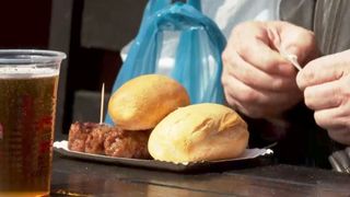 VIDEO - Postul afectează vânzările restaurantelor. Numărul clienților scade în această perioadă