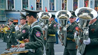 Zelenski: Am găsit uniforme de paradă în primele convoaie rusești capturate. Credeau că vor defila pe Maidan în 3-4 zile