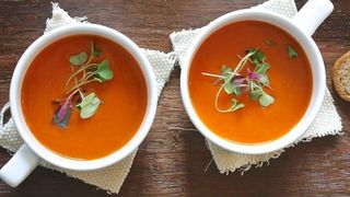 VIDEO - Bolnavii din spitale ar putea rămâne fără mâncare din cauza scumpirilor. Ministerul Sănătății are în plan creșterea alocației de hrană la 20 de lei