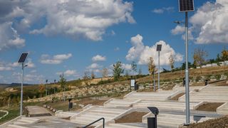 VIDEO | După modelul din marile orașe europene, în România a fost construit  un cimitir-parc ultramodern