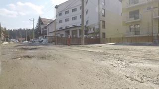 VIDEO | Șoseaua de pe domeniul schiabil din Predeal, plină de cratere. Ce spun autoritățile