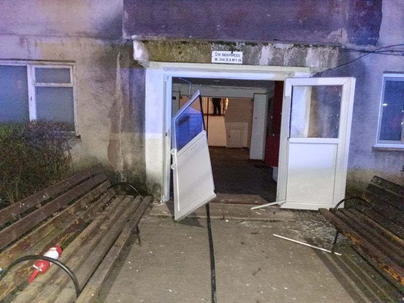 Explozie urmată de incendiu într-un apartament din Târgoviște