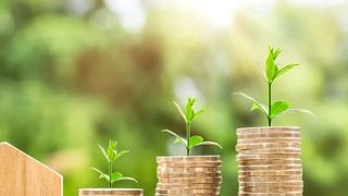 Din ce în ce mai mulți pensionari aleg să lucreze part-time 