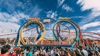 O româncă s-a stins din viață într-un parc de distracții din Viena. Femeia a fost lovită de un vagonul unui rollercoaster