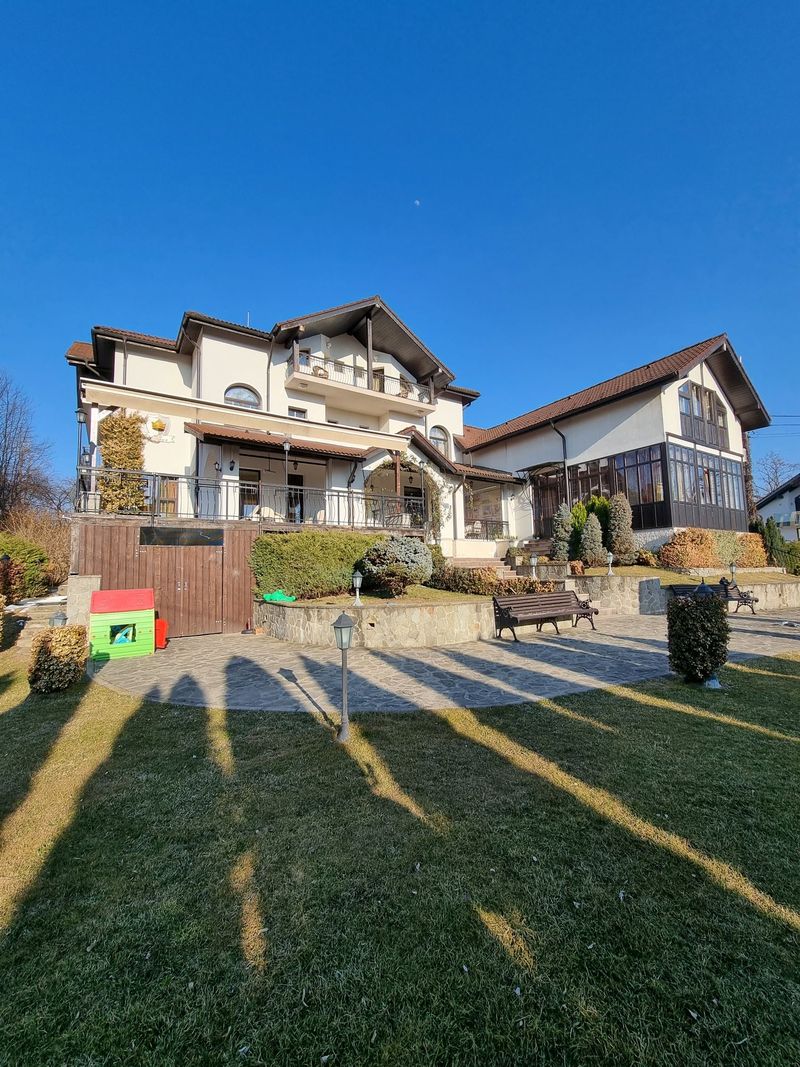 Sâmbăta aceasta, de la ora 15:00, în „ROventura”: Curtea de Argeș, leagăn al Monarhiei