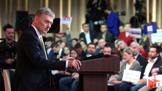 Pe tema țara arde și baba se piaptănă: Ramzan Kadîrov și Dmitri Peskov se ceartă cine e mai patriot