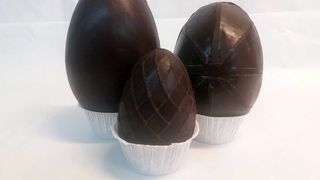 UE investighează zeci de cazuri suspecte de Salmonella &icirc;n cel puțin nouă țări, legate de consumul de ouă de ciocolată