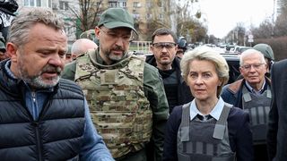 "Am văzut cruzimea armatei lui Putin". Șefa Comisiei Europene, Ursula von der Leyen, oprire la Bucha înainte de Kiev