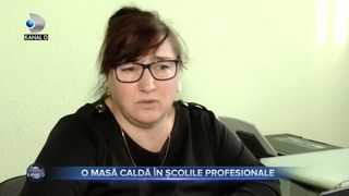 O masă caldă &icirc;n școlile profesionale