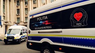 16 mașini distruse &icirc;n parcare