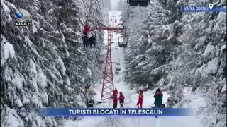 Turiști blocați &icirc;n telescaun