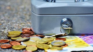 Curs valutar BNR azi, 13 aprilie 2022. La ce valoare a ajuns euro? Anunțul făcut de Banca Națională