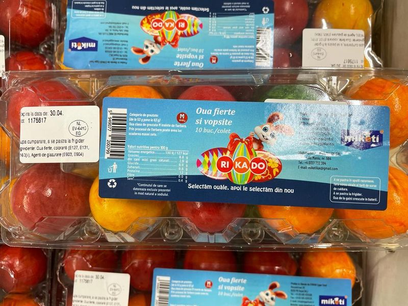 Anchetatorii ANPC au descoperit în magazine ouă sparte, murdare de excremente şi expirate