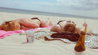 Băile de soare: despre riscuri și beneficii