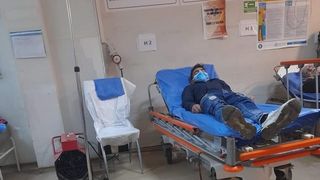 Un elev din Neamț a fost bătut de tatăl iubitei sale, deoarece acesta nu era de acord cu relația tinerilor