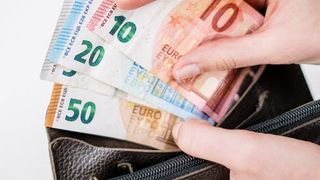 Curs valutar BNR, azi 18 aprilie 2022. Cum evoluează euro? Anunțul făcut de Banca Națională