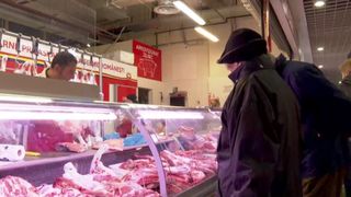 VIDEO - Carnea de miel se vinde mult mai ieftin la producători. Vezi care este prețul