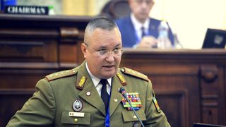 Nicolae Ciucă, la festivităţile dedicate zilei de 20 aprilie 1919: ”Este o istorie scurtă, cu semnificaţii uriaşe, iar în numele libertăţii, democraţiei şi păcii”