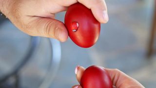 De ce ciocnim ouă de Paște? Care e semnificația acestei tradiții străvechi