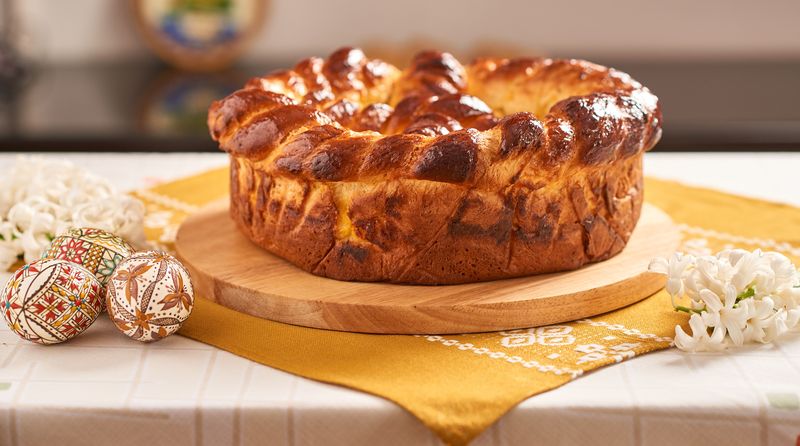 pască cu brânză dulce și stafide