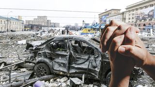 Ucrainenii, sfătuiți să nu participe la slujba de Înviere din cauza bombardamentelor