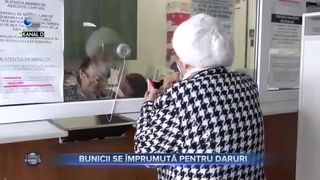 Bunicii se &icirc;mprumută pentru daruri