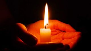 C&acirc;nd se ia Lumină &icirc;n Noaptea de &Icirc;nviere