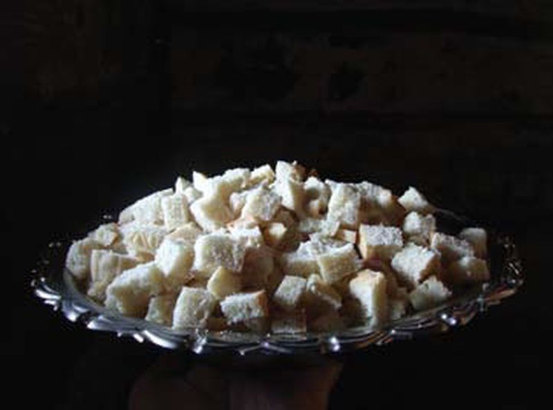 păști/ pască/anafură Biserică, Noaptea de Înviere