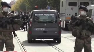 Preot atacat cu un cuțit la Nisa (Franța)