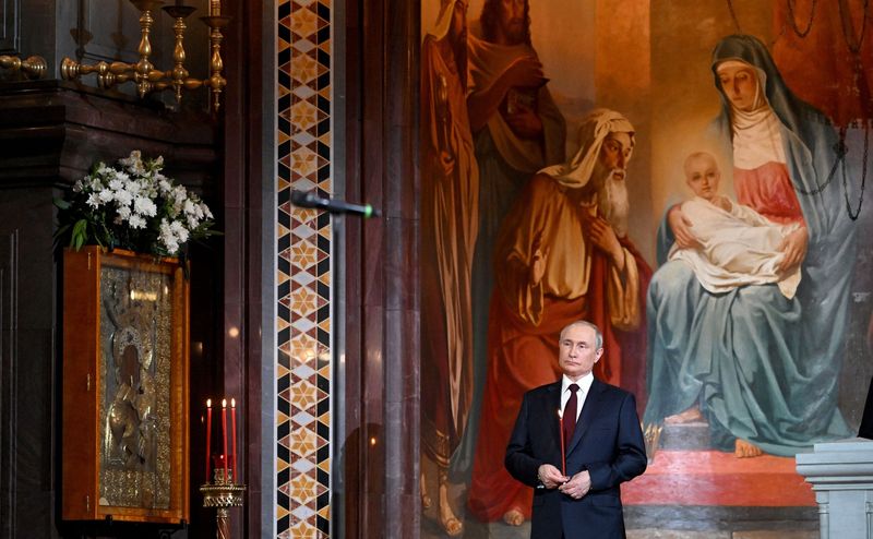 vladimir putin slujbă de paște