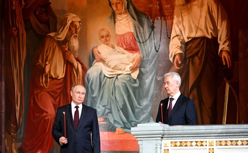 vladimir putin slujbă de paște