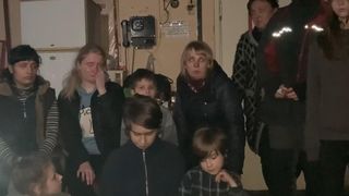 Imagini cutremurătoare cu ucrainenii din buncărele oțelăriei Azovstal: "Ajutaţi-ne! Nu mai e niciun loc unde să se poată trăi. Totul e bombardat!"