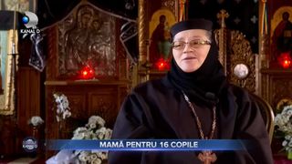 Mamă pentru 16 copile