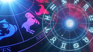 Pluto se află în retrograd în zodia Capricorn începând cu 29 aprilie 2022. Află cum e influențată zodia ta de acest tranzit