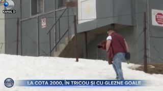 VIDEO - Turiștii au fost &icirc;n tricou și pantaloni scurți la cota 2000, deși &icirc;ncă mai este zăpadă la munte