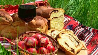 Calendar ortodox 2 mai 2022: Tradiţii şi obiceiuri de Paştele Blajinilor