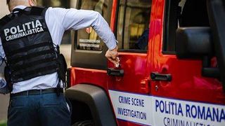 O femeie căsătorită a fost &icirc;mpușcată &icirc;n piept de amantul gelos