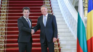 Klaus Iohannis și premierul Bulgariei, discuții despre îmbunătăţirea conexiunilor rutiere şi fluviale pe Dunăre